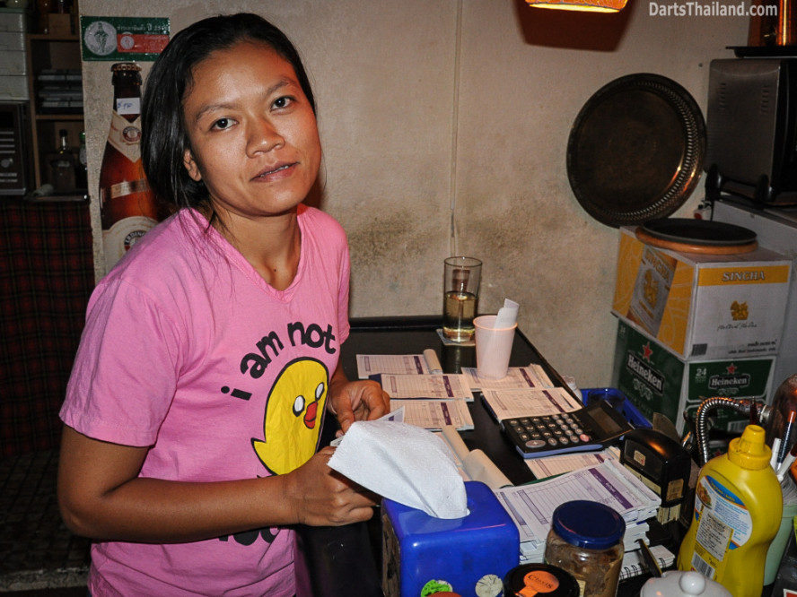 darts_domino_bar_saturday_bangkok_sukhumvit_soi_11_thailand_22