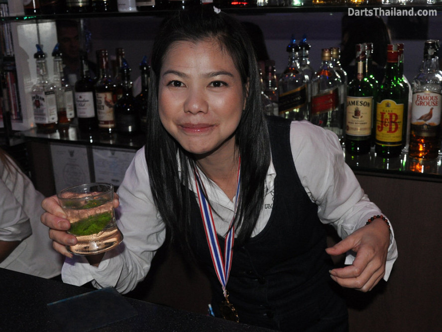 dt1959_aloha_darts_bar_sexy_sukhumvit_soi_22_bangkok