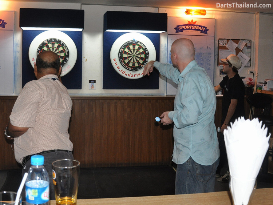 dt2210_bidl_bangkok_international_darts_league_tda_thailand_association