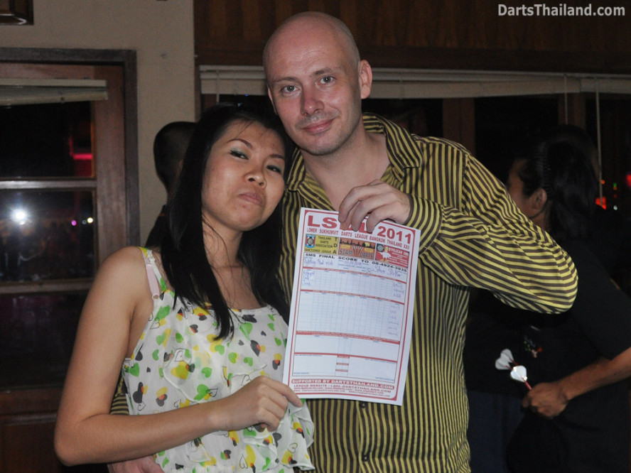 dt2226_david_target_tda_lsdl_lower_sukhumvit_darts_league_soi_22_corner_bar